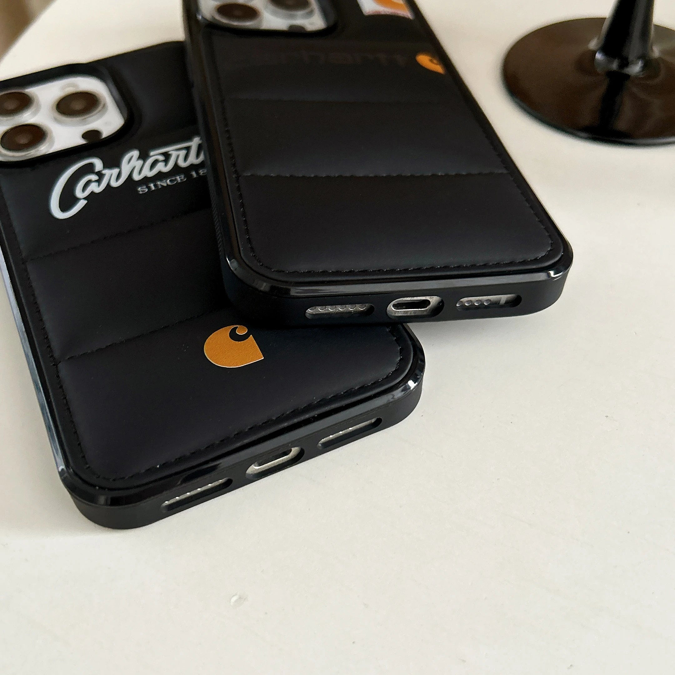 Coque iPhone Matelassée Premium – Protection Airbag