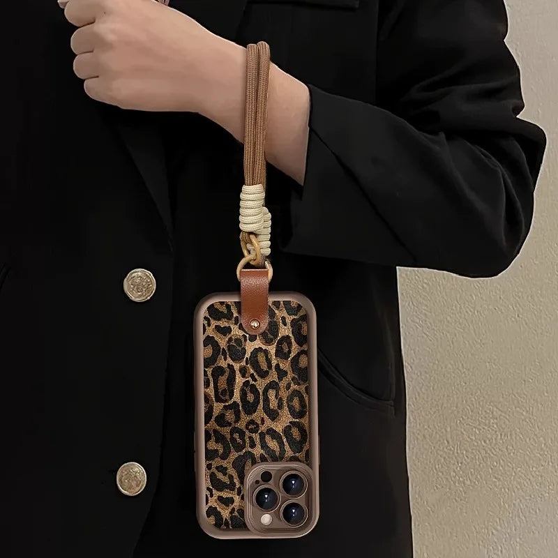 Coque Léopard Luxe avec Bracelet – Style, Confort & Sécurité
