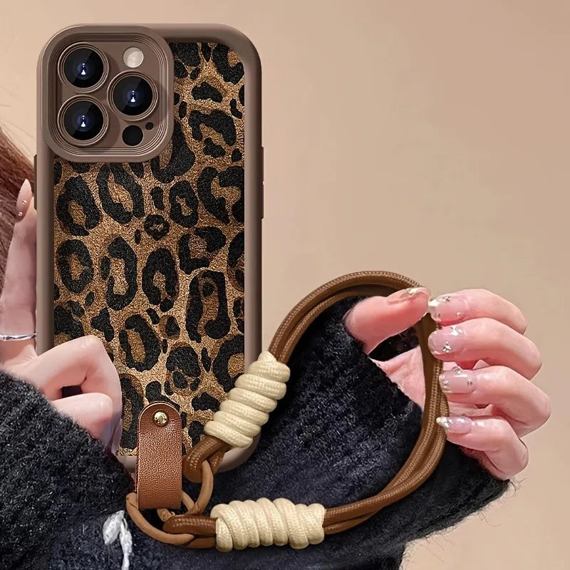 Coque Léopard Luxe avec Bracelet – Style, Confort & Sécurité