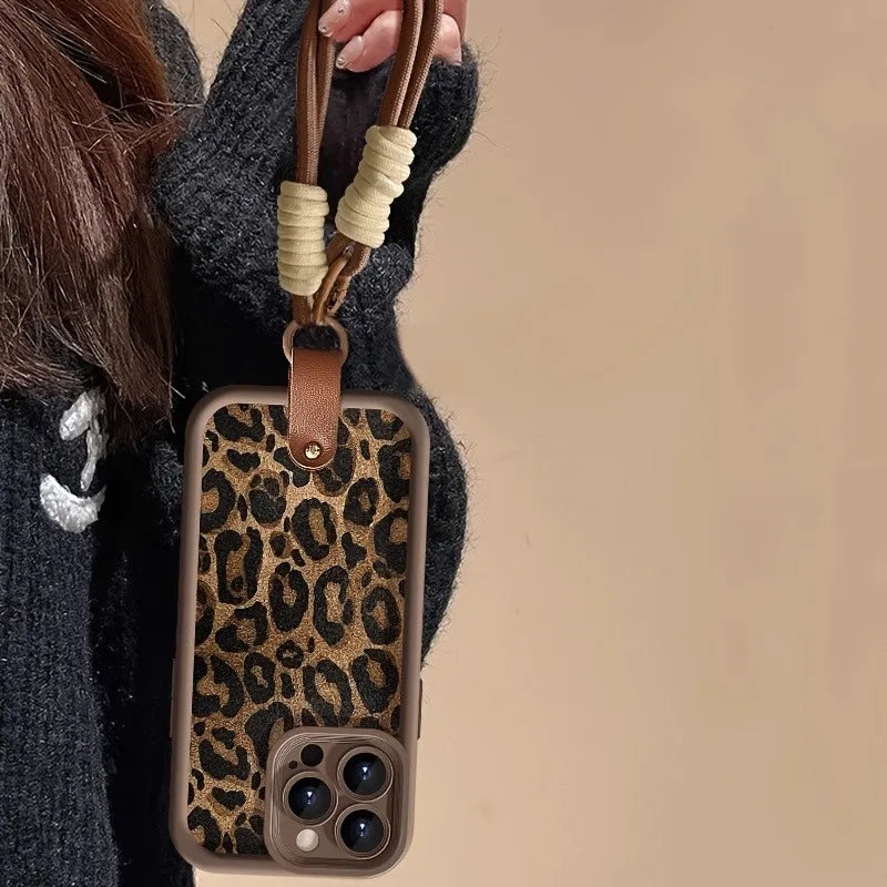 Coque Léopard Luxe avec Bracelet – Style, Confort & Sécurité